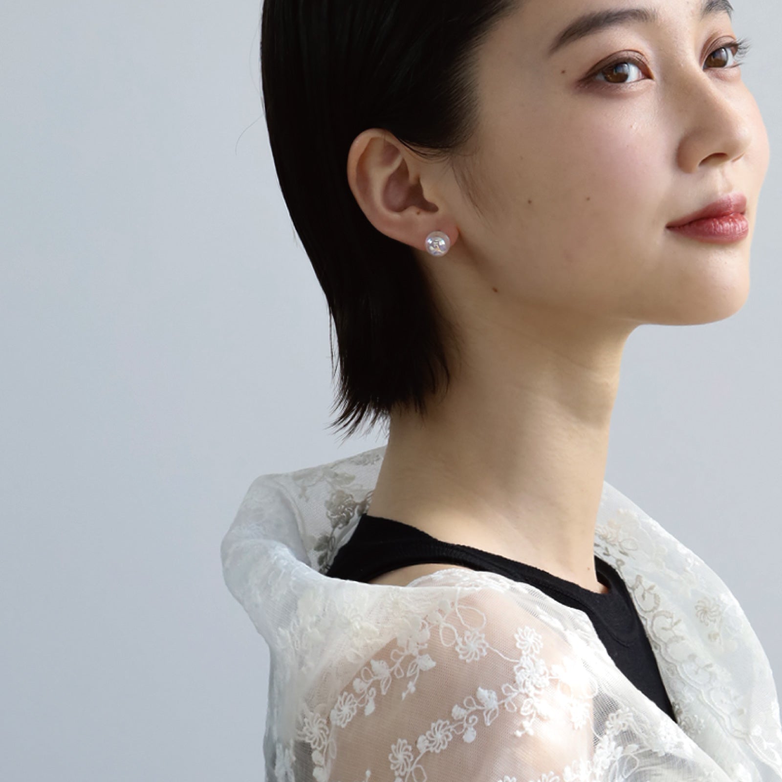ノエルマーケット Noelmarket ピアス 金属アレルギー対応 オーロラ ガラス つけっぱなし シンプル 人気 両耳用 結婚式 入学式 誕生日 （シルバー） シルバー