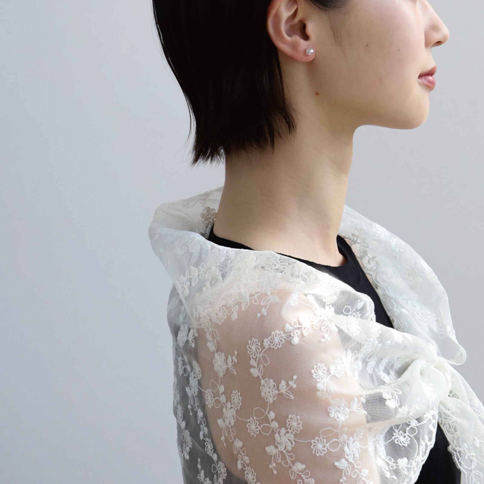 ノエルマーケット Noelmarket ピアス 金属アレルギー対応 オーロラ ガラス つけっぱなし シンプル 人気 両耳用 結婚式 入学式 誕生日 （シルバー） シルバー