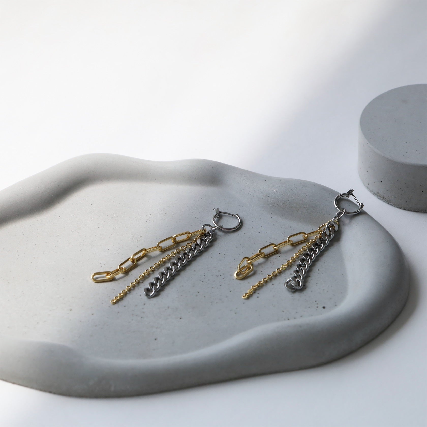 ノエルマーケット Noelmarket ピアス 金属アレルギー対応 フープ フープピアス つけっぱなし 大きめ 揺れるピアス （ゴールド） ゴールド