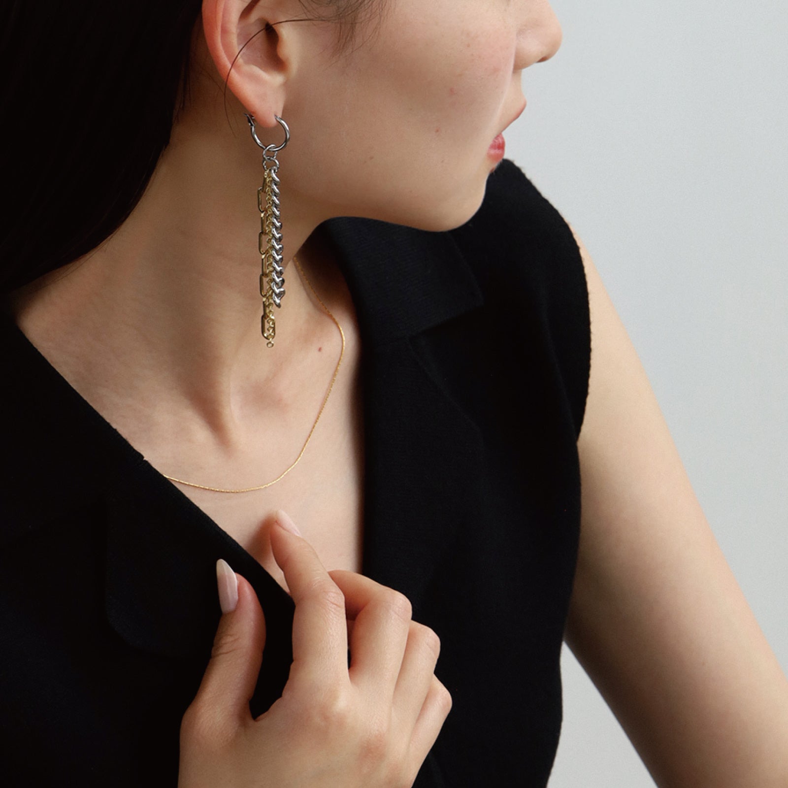 ノエルマーケット Noelmarket ピアス 金属アレルギー対応 フープ フープピアス つけっぱなし 大きめ 揺れるピアス （ゴールド） ゴールド