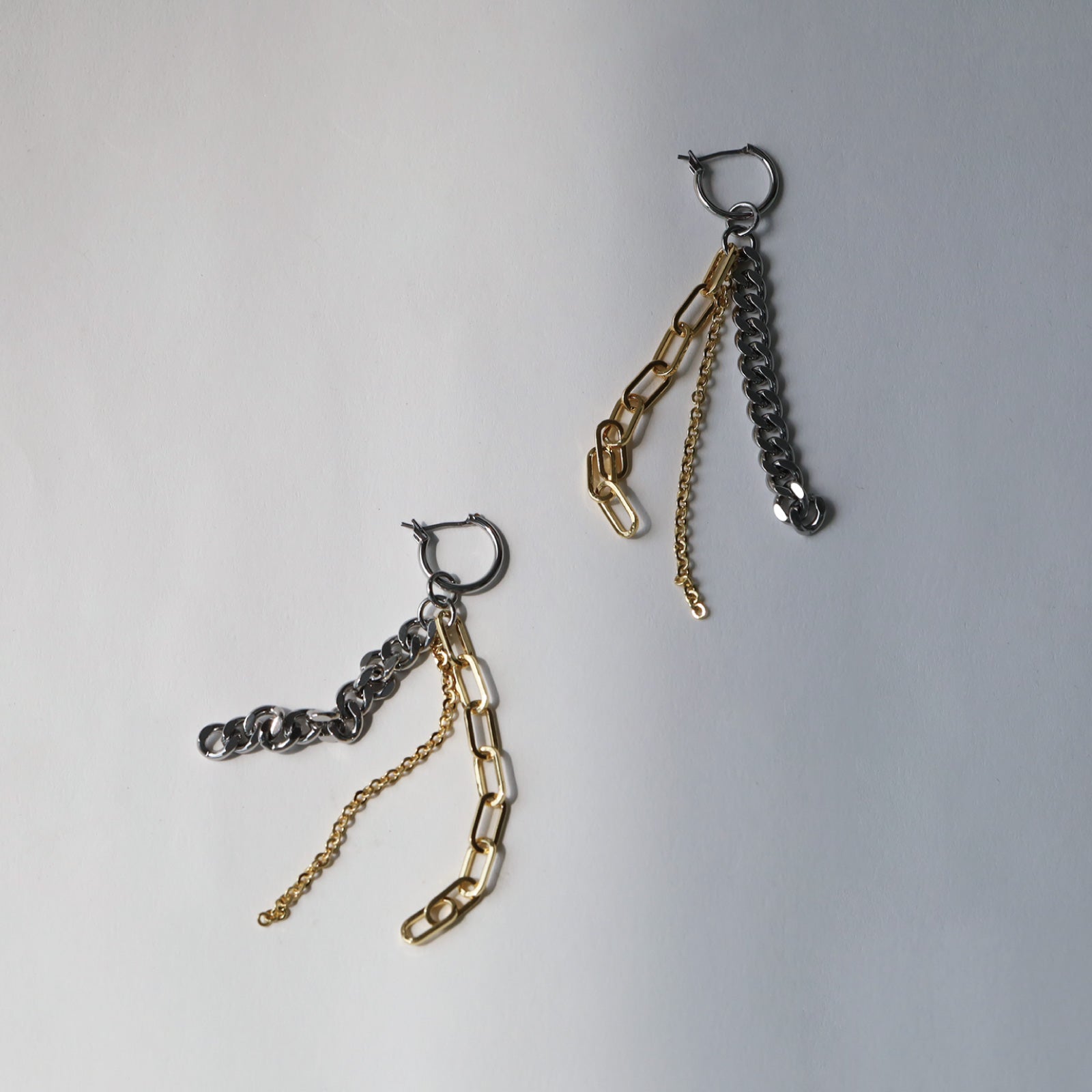 ノエルマーケット Noelmarket ピアス 金属アレルギー対応 フープ フープピアス つけっぱなし 大きめ 揺れるピアス （ゴールド） ゴールド