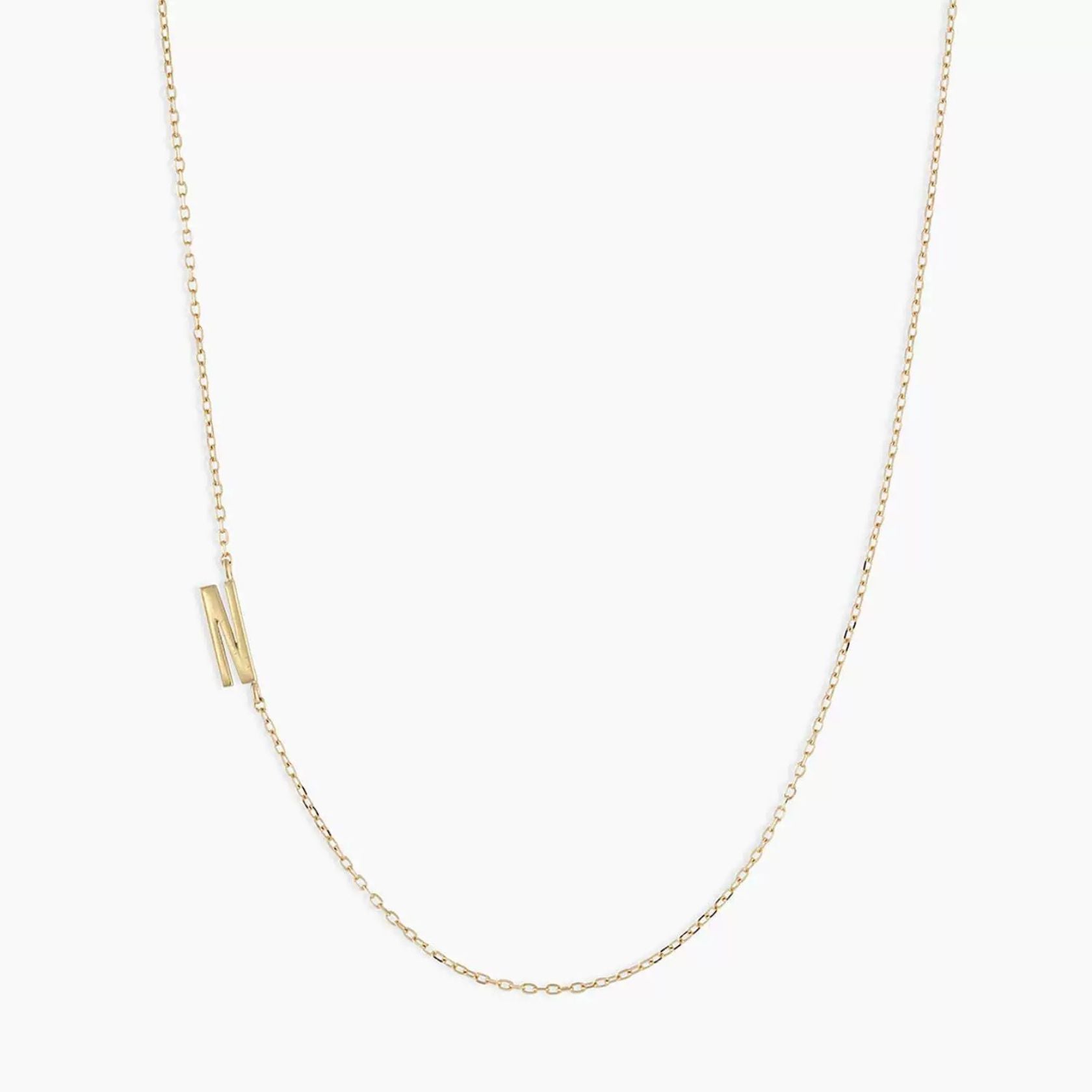 ノエルマーケット Noelmarket シンプルに、特別を纏う イニシャルネックレス 金属アレルギー対応 （N） N