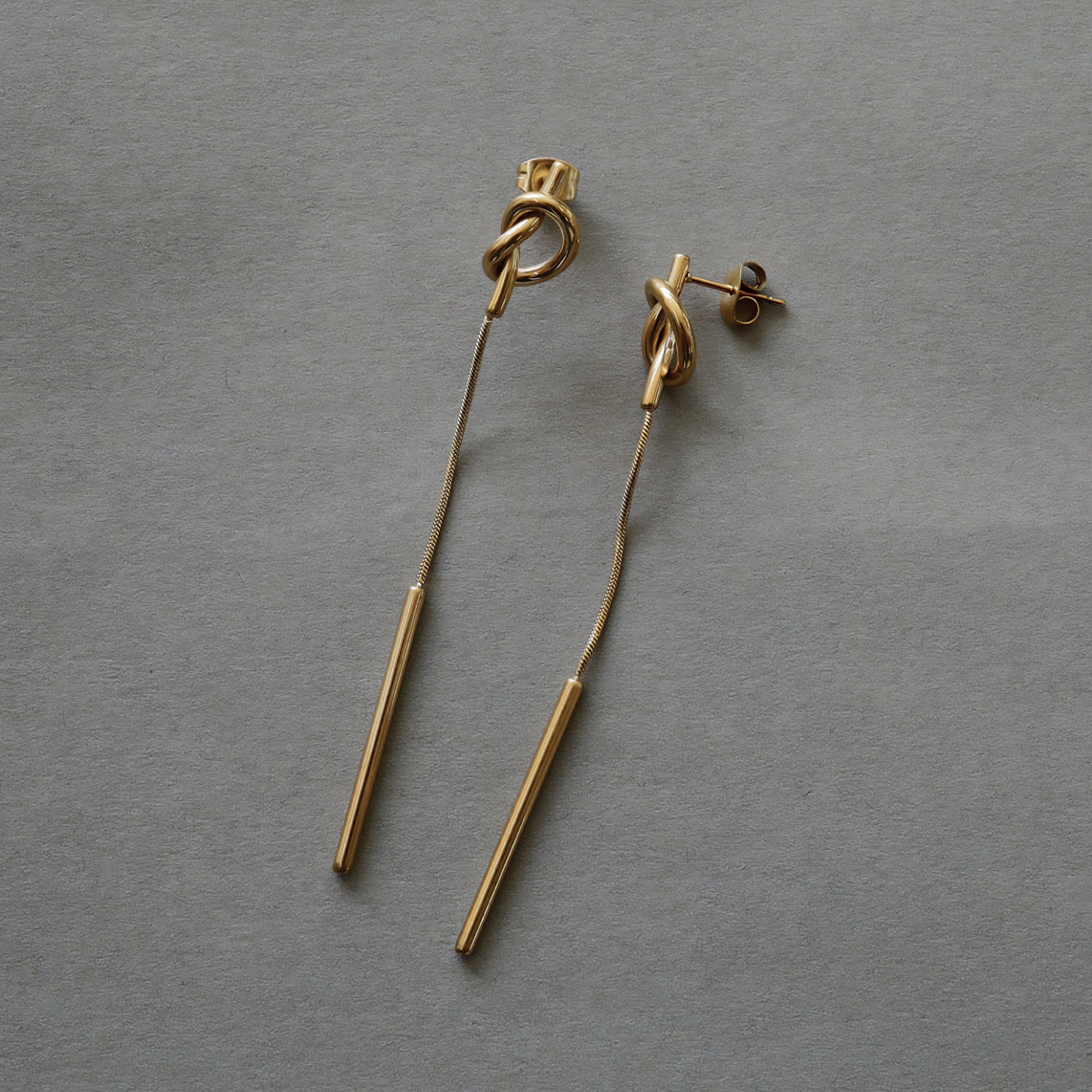 ノエルマーケット Noelmarket ピアス 金属アレルギー対応 つけっぱなし 18k シンプル 人気 上品 両耳用 パーティー レディース アクセサリー 女性 大人 彼女 誕生日 プレゼント おしゃれ （シルバー） シルバー