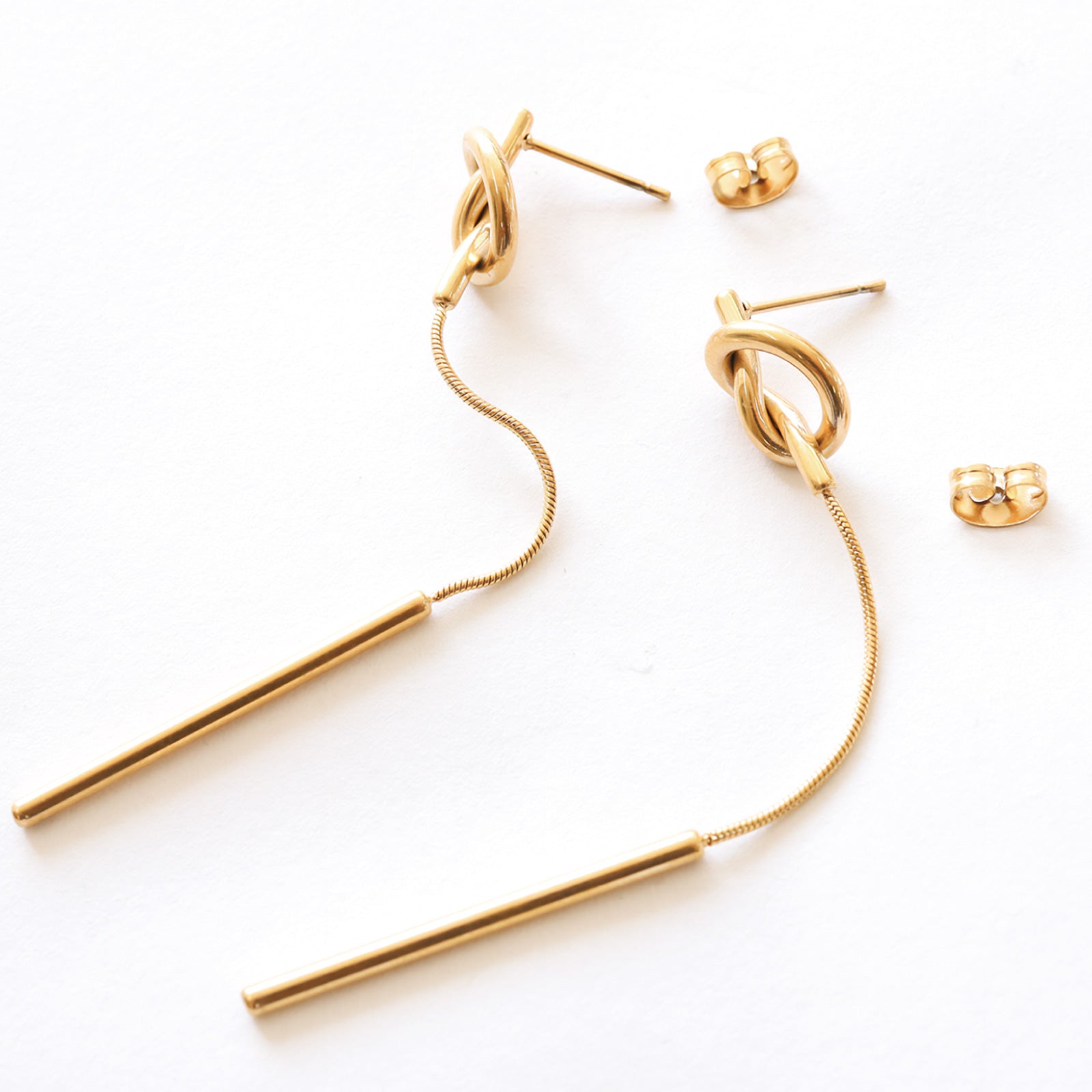 ノエルマーケット Noelmarket ピアス 金属アレルギー対応 つけっぱなし 18k シンプル 人気 上品 両耳用 パーティー レディース アクセサリー 女性 大人 彼女 誕生日 プレゼント おしゃれ （シルバー） シルバー