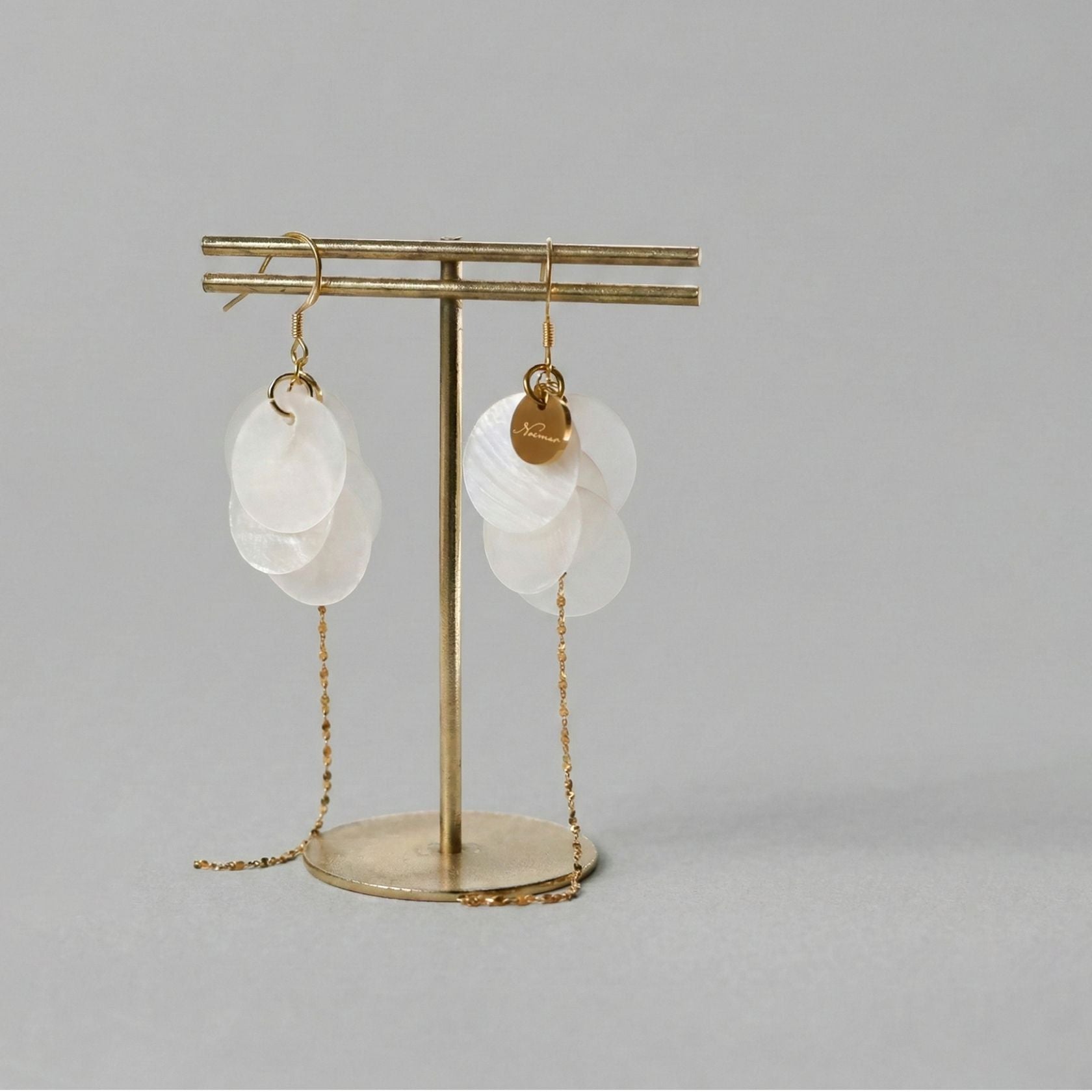 ノエルマーケット Noelmarket 日本製 ハンドメイド シェルのロングピアス Silver925 金属アレルギー対応 （ゴールド） ゴールド