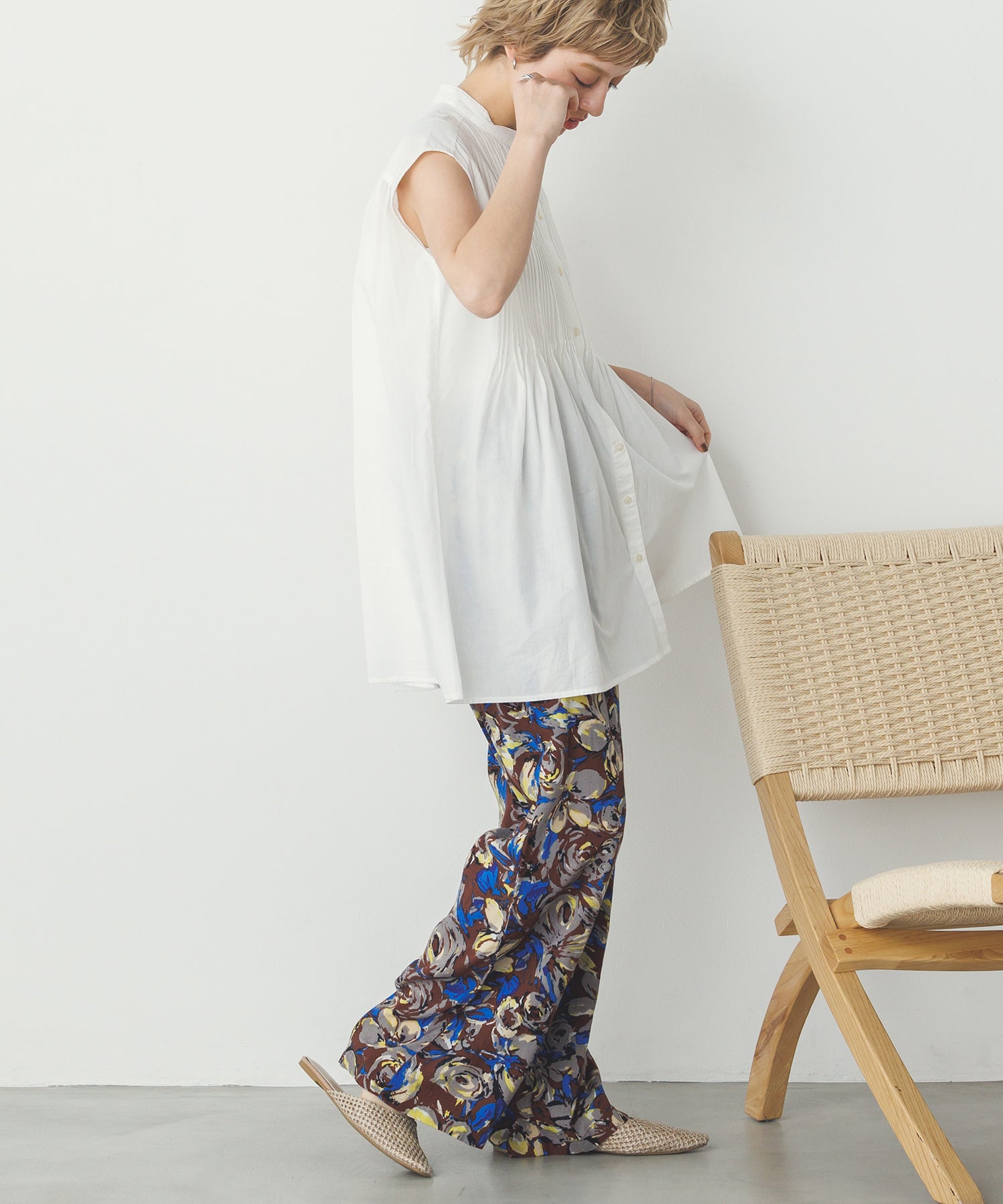 ノイア Noia プリントストレートパンツ （ブラウン） ブラウン