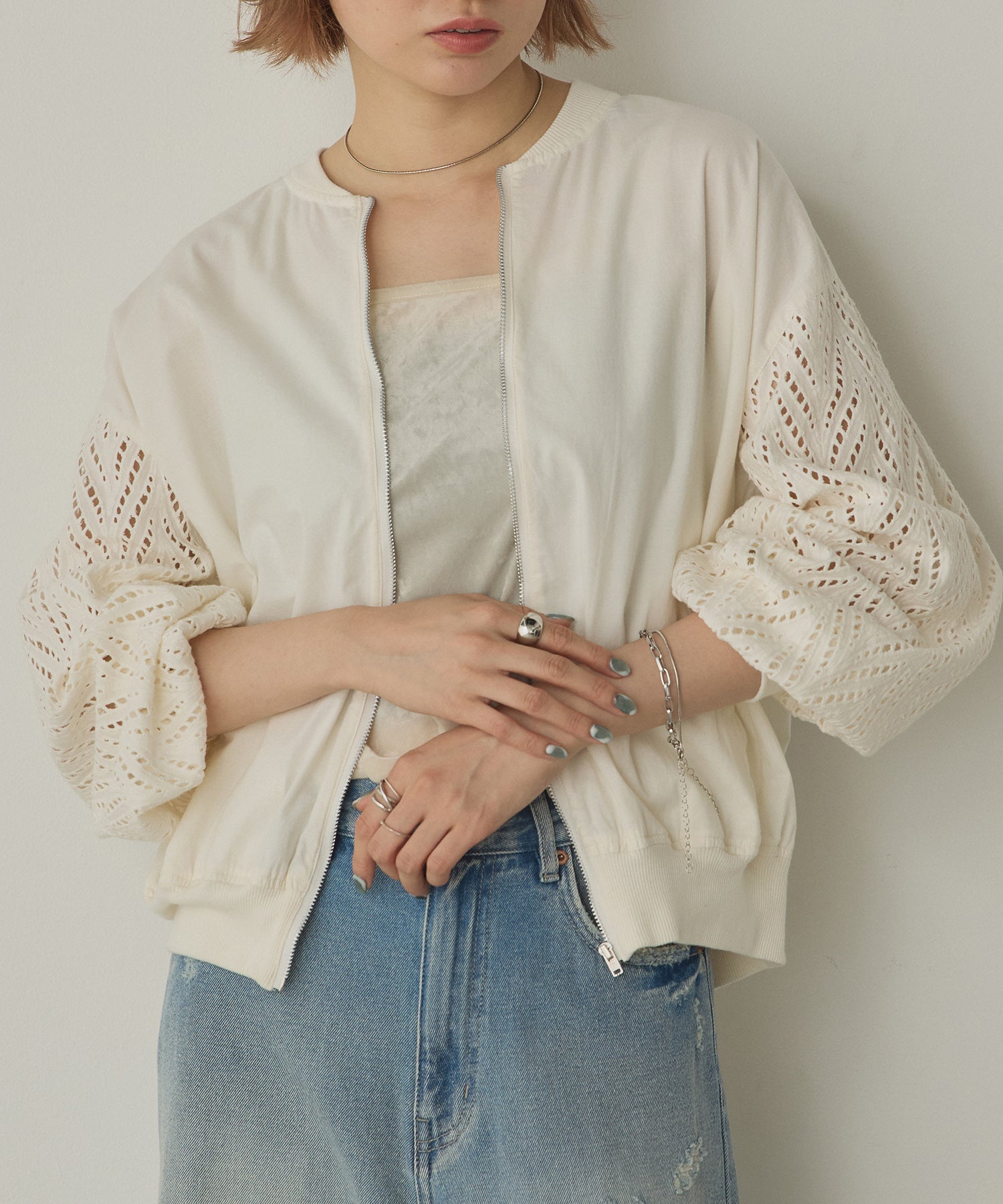 ノイア Noia コットンシフリー 袖刺繍ブルゾン （オフホワイト） オフホワイト