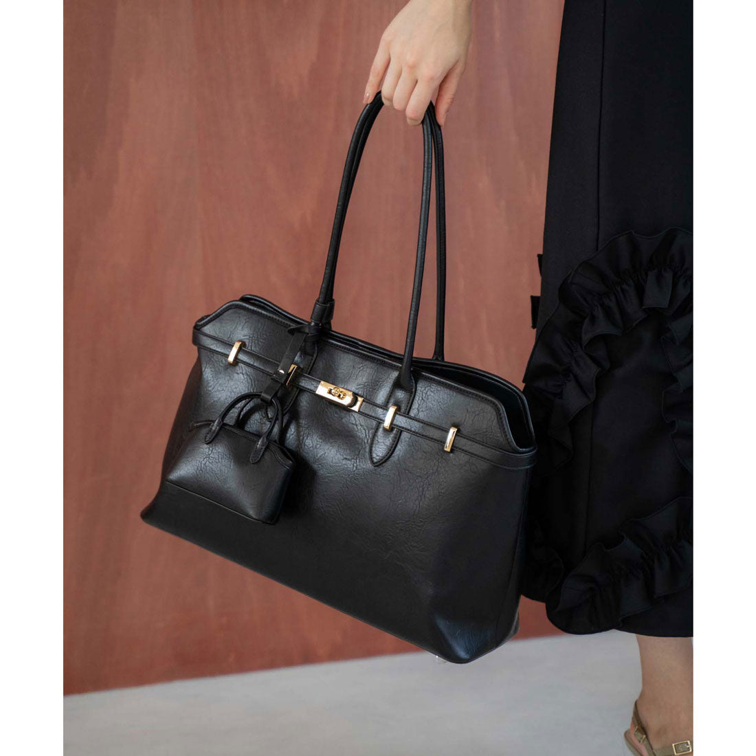 ノエラ NOELA ナローベルトビッグバッグ （ブラック） ブラック