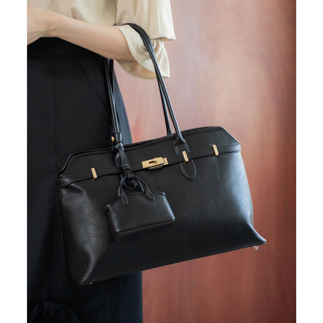 ノエラ NOELA ナローベルトビッグバッグ （ブラック） ブラック