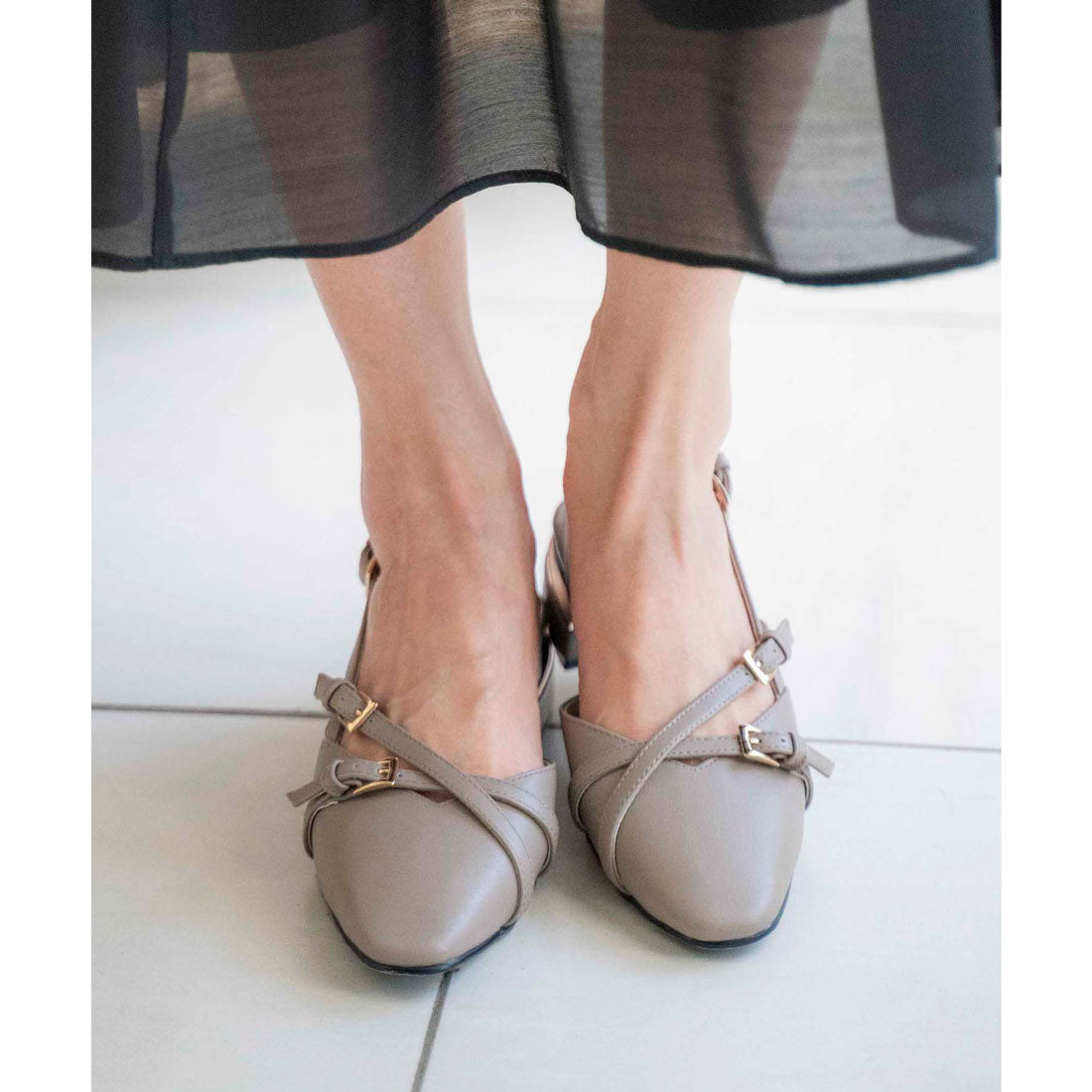 ノエラ Noela ダブルベルトパンプス,グレー