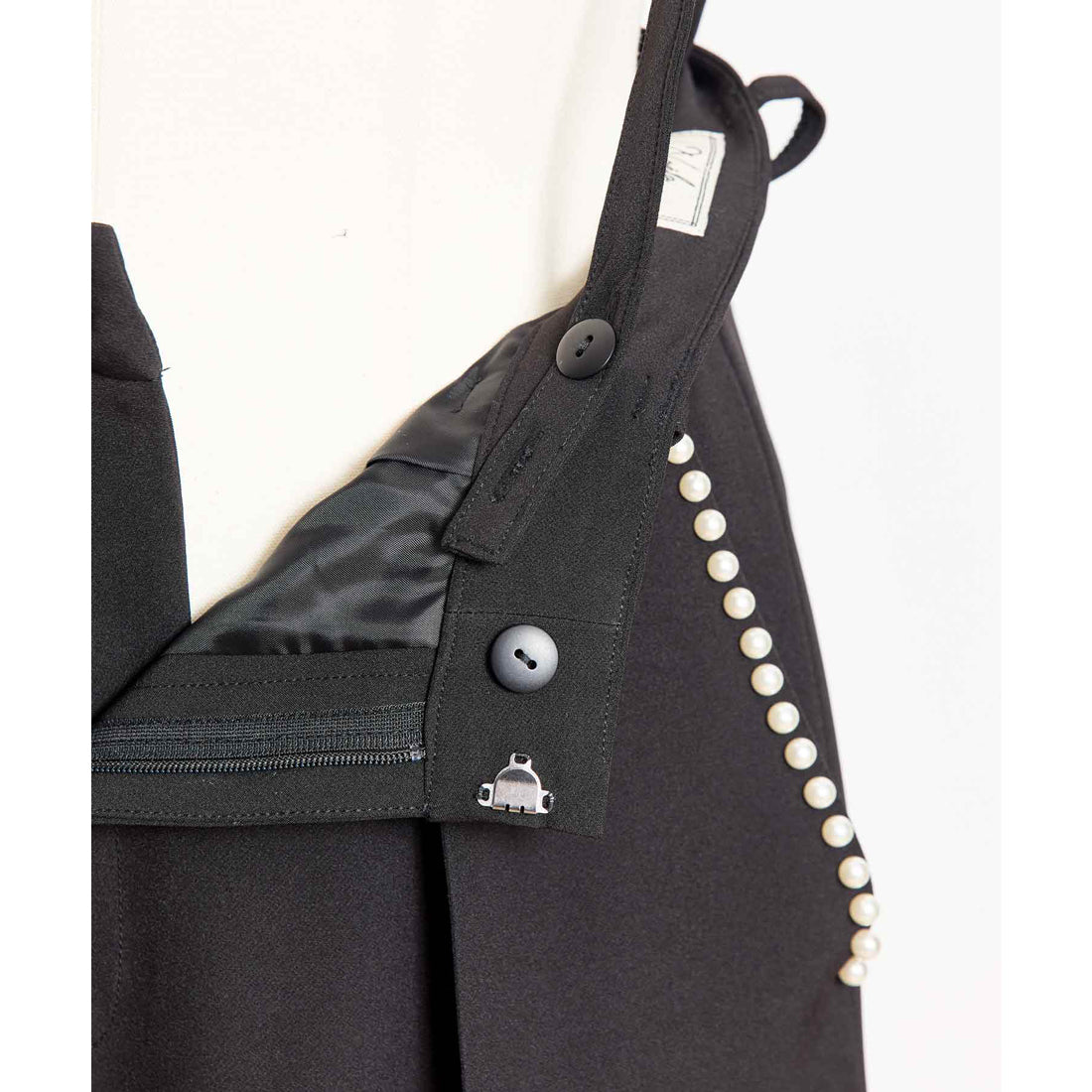 ノエラ NOELA サス付きタックパンツ （ブラック） ブラック