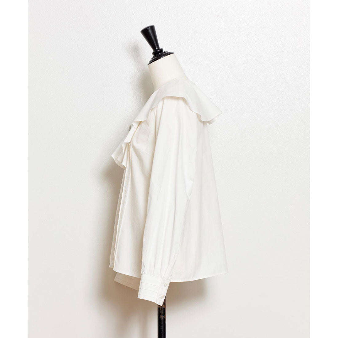 ノエラ Noela フリルタックブラウス （サックス） サックス