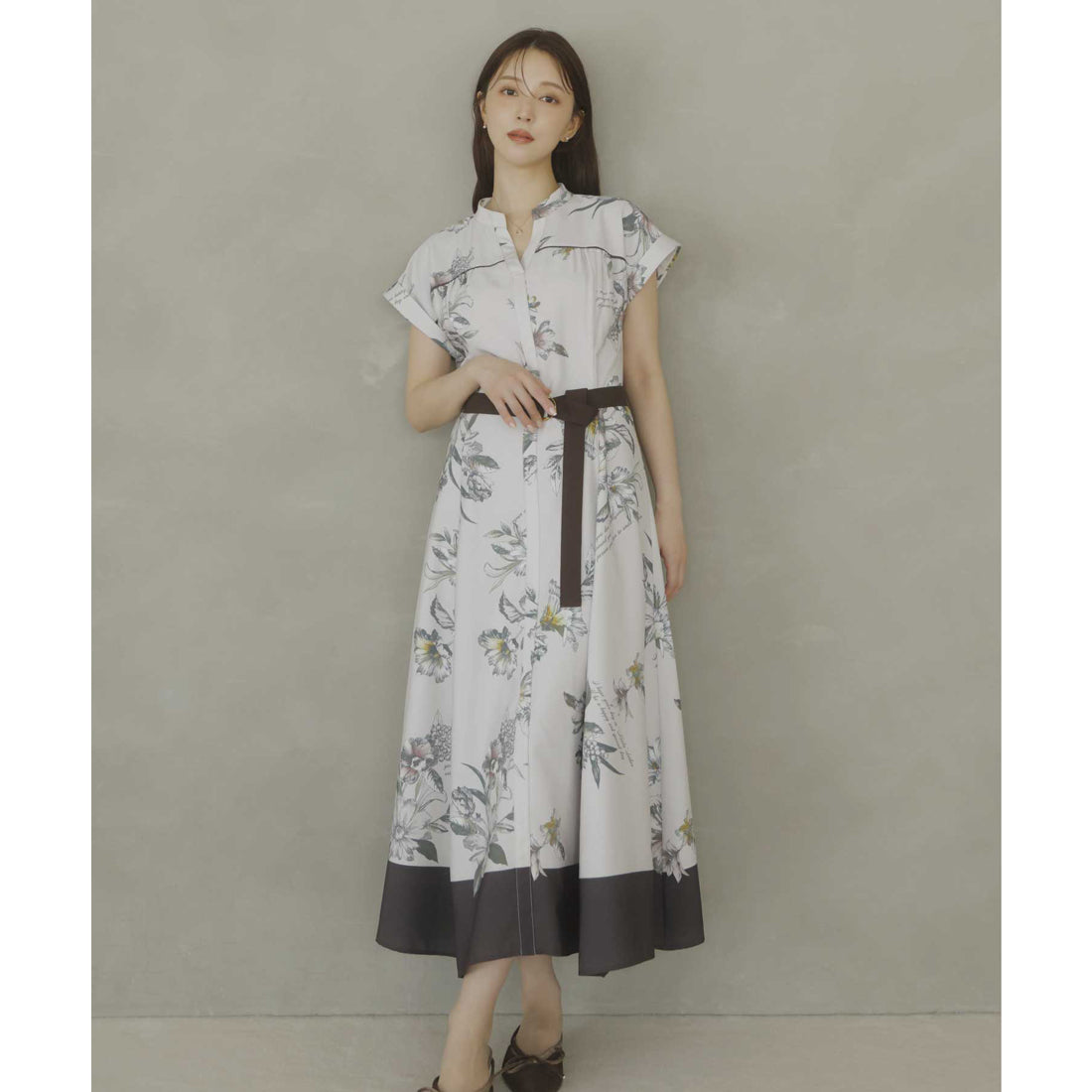 ノエラ Noela 【15周年】スカーフ柄シャツワンピース （モカ） モカ