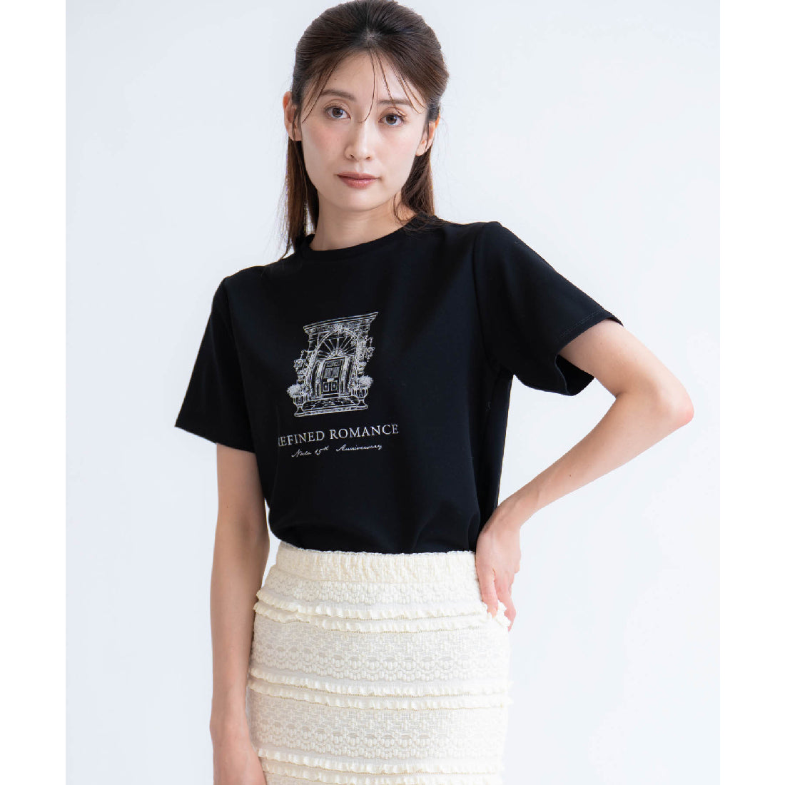 ノエラ NOELA ロゴエンブレムTシャツ （ブラック） ブラック