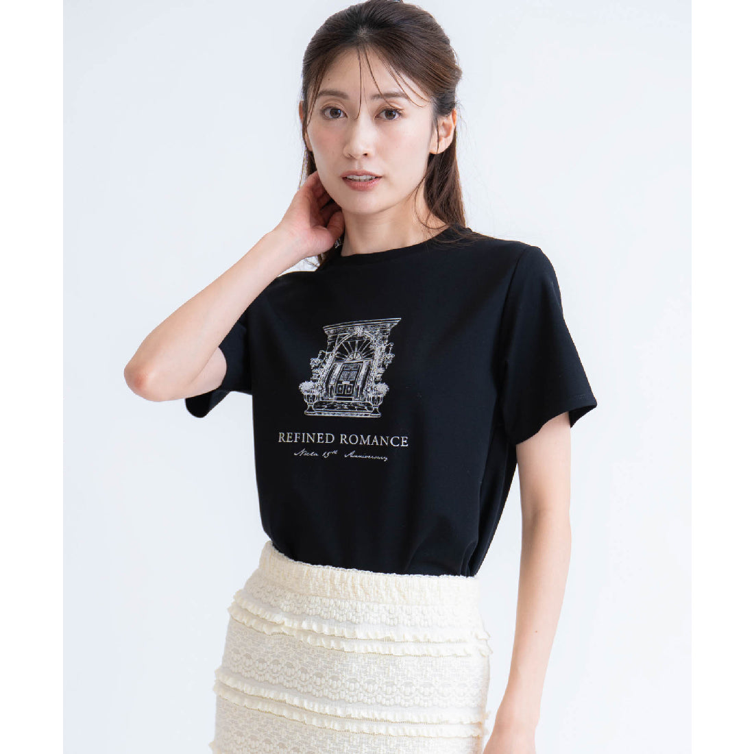 ノエラ NOELA ロゴエンブレムTシャツ （ブラック） ブラック