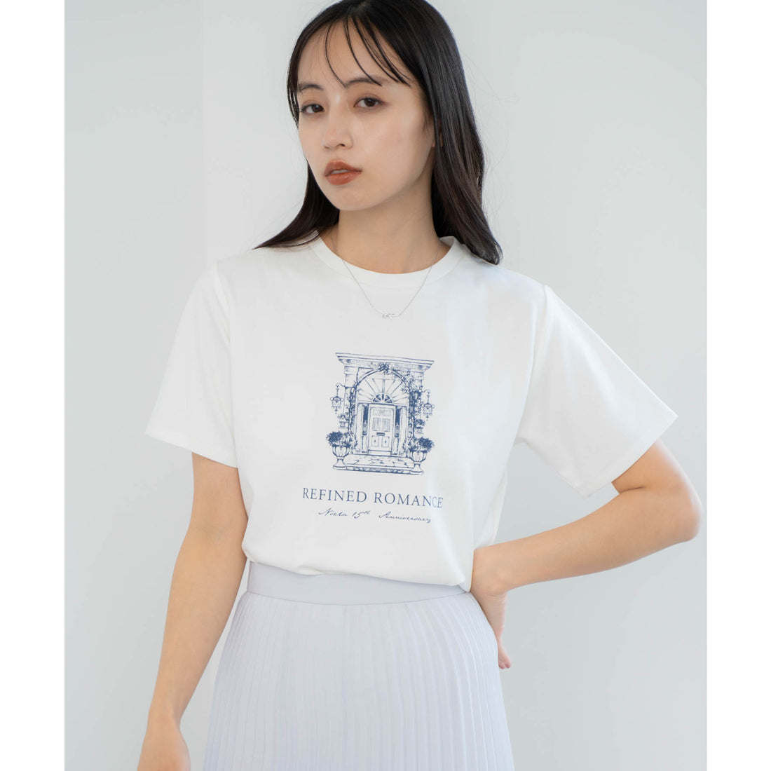 ノエラ Noela ロゴエンブレムTシャツ （オフホワイト） オフホワイト