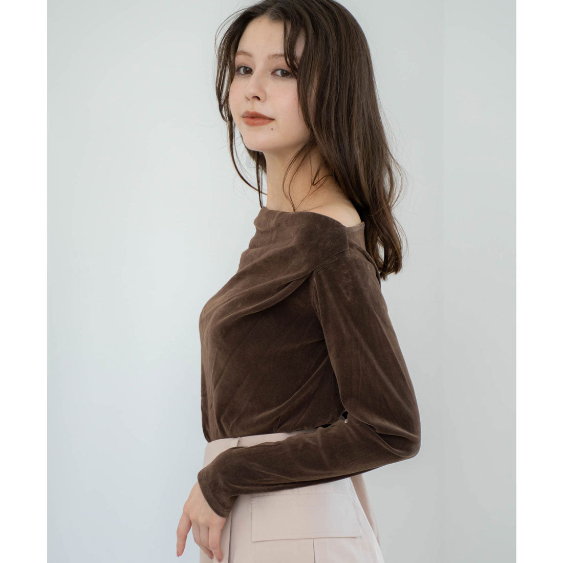 ノエラ NOELA ベロアドレープトップス （チャ） チャ