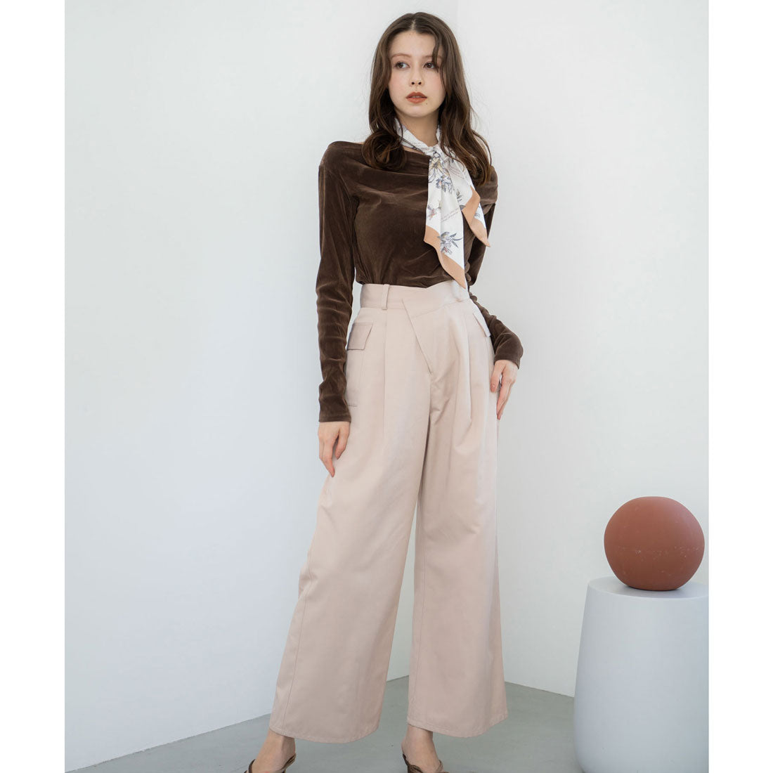 ノエラ NOELA ベロアドレープトップス （チャ） チャ