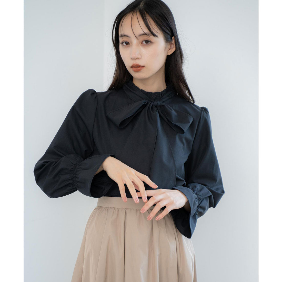 ノエラ NOELA ボウタイフリルブラウス （ブラック） ブラック