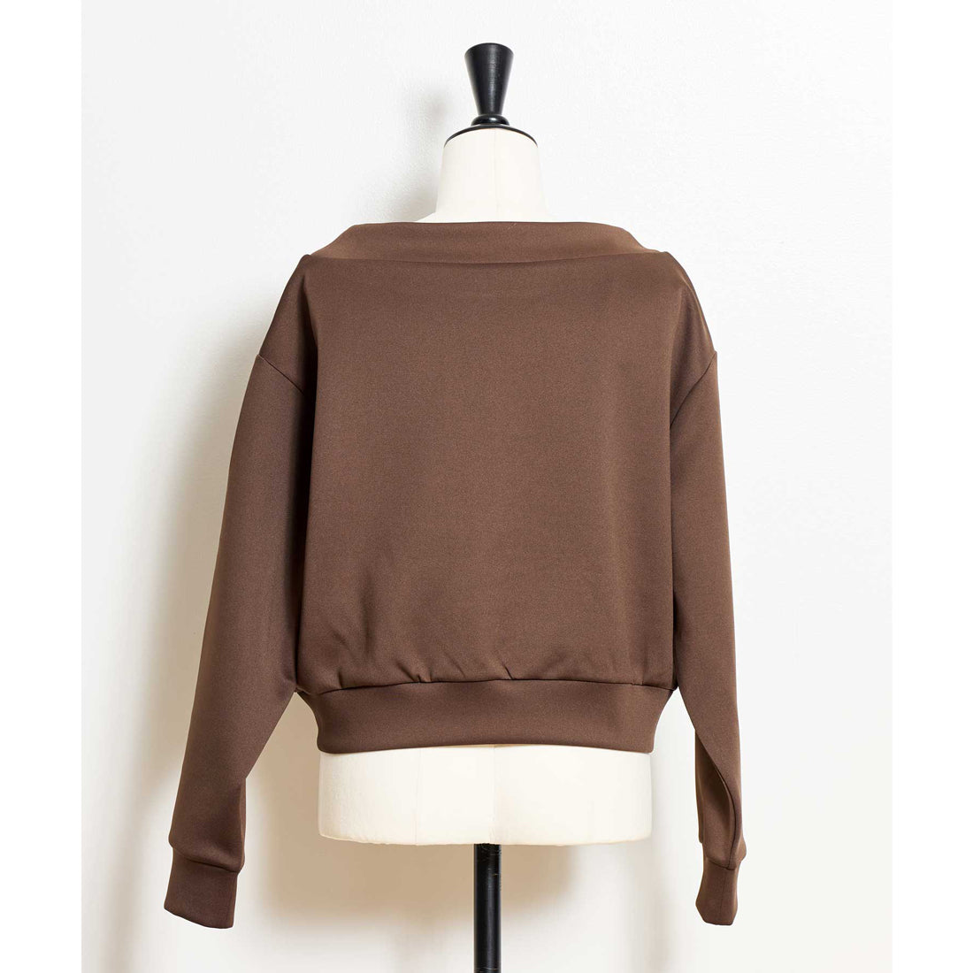 ノエラ Noela フェルト刺繍ロゴポンチトップス （チャ） チャ