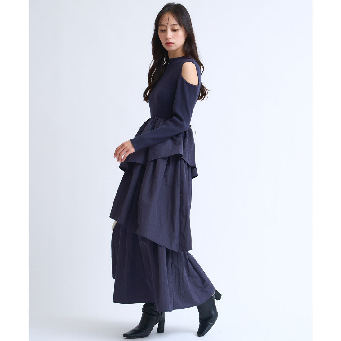 ノエラ NOELA  ティアードフリルドッキングワンピース （ネイビー） ネイビー