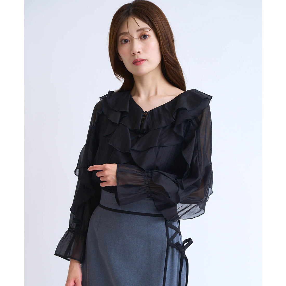 ノエラ NOELA  ラッフルフリルブラウス （ブラック） ブラック