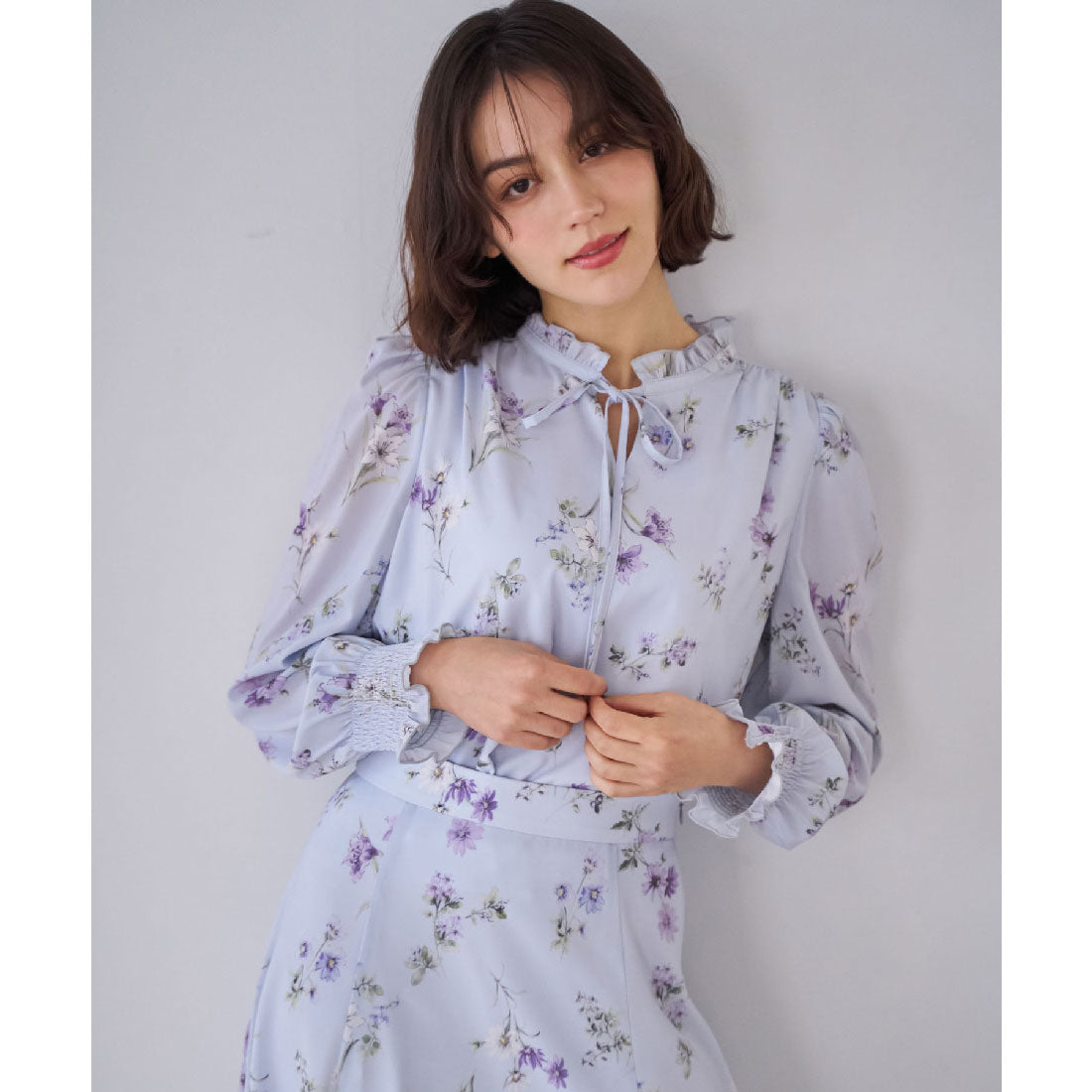ノエラ NOELA  花柄シアーブラウス （サックス） サックス