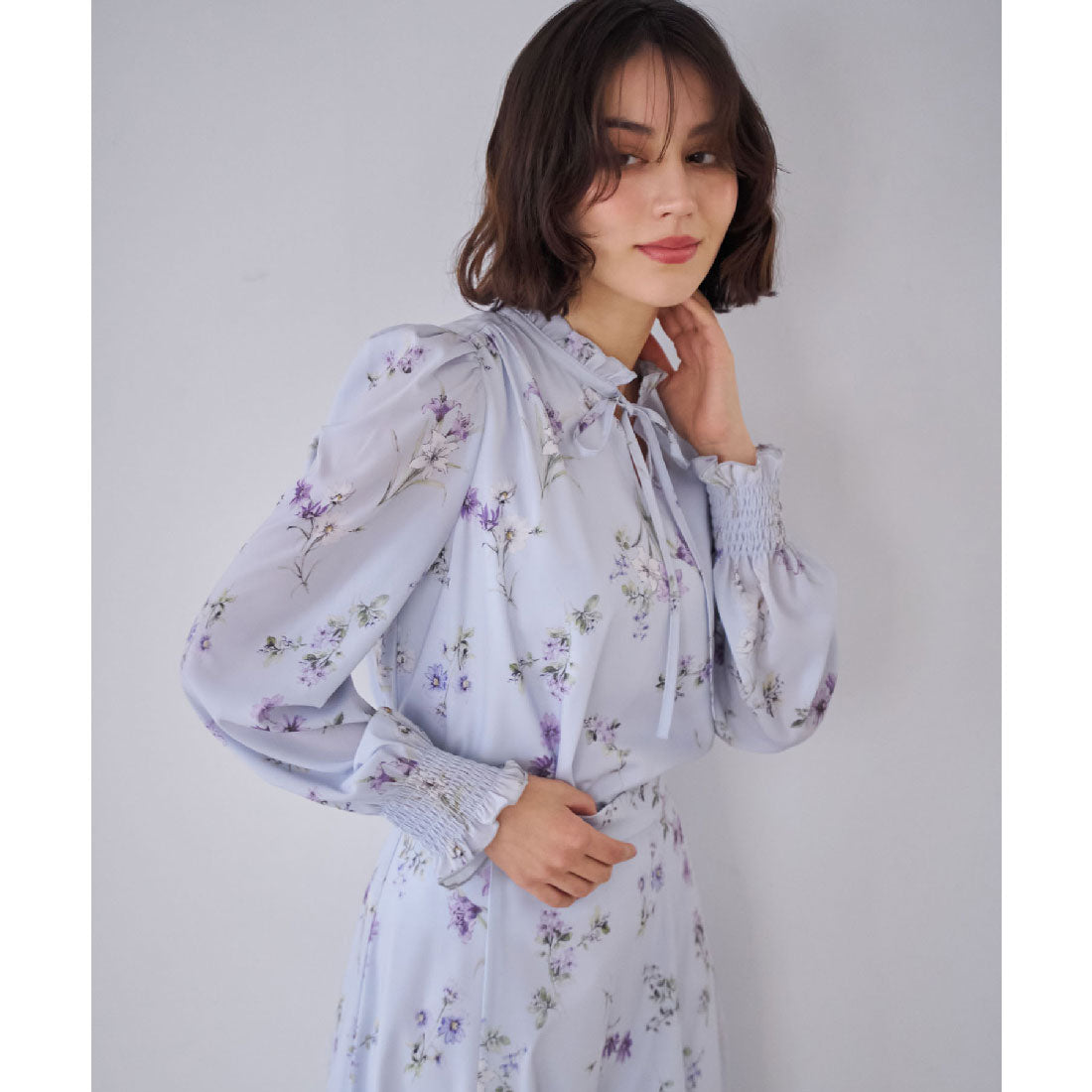 ノエラ NOELA  花柄シアーブラウス （サックス） サックス