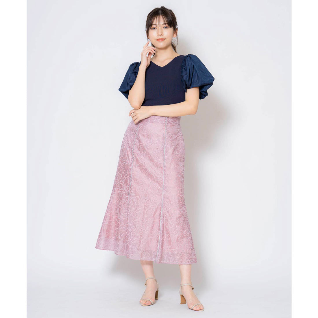 ノエラ Noela 刺繍パイピングスカート （ピンク） ピンク