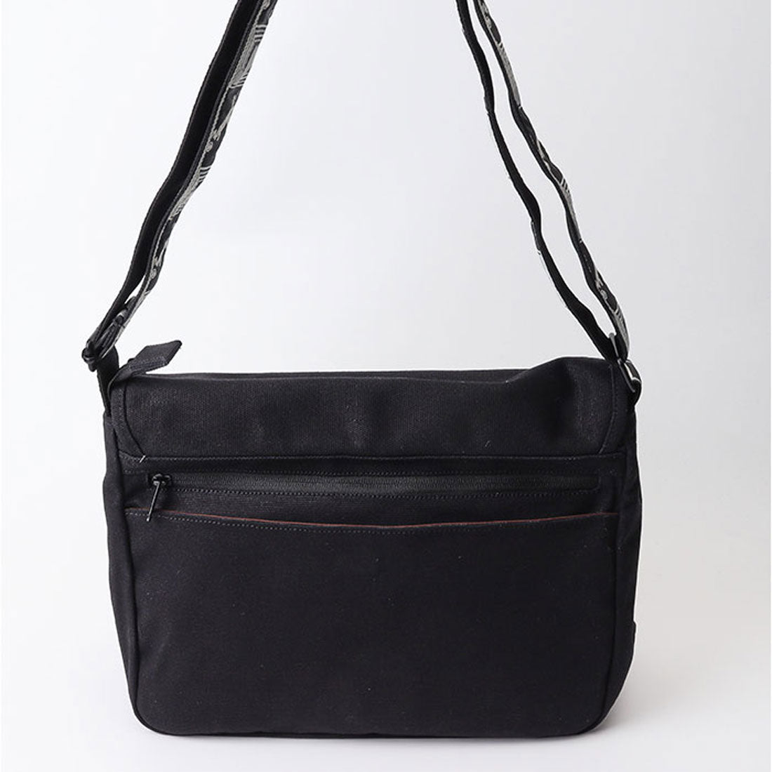 バックヤードファミリー BACKYARD FAMILY Fender ショルダーバッグ （GRAY） GRAY