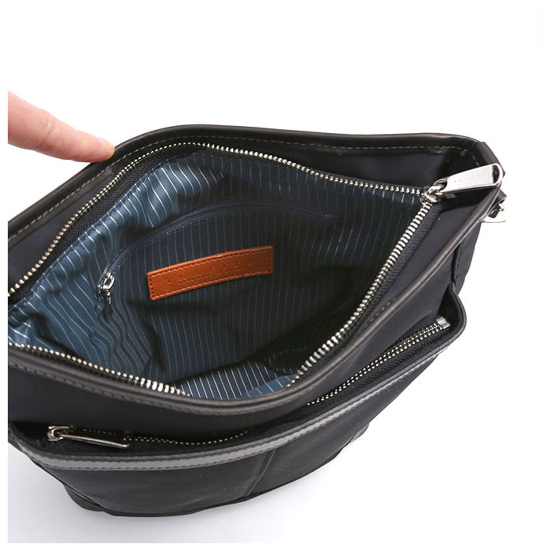 バックヤードファミリー BACKYARD FAMILY INNFITH vivace 2WAY縦型ショルダーバッグ 55127