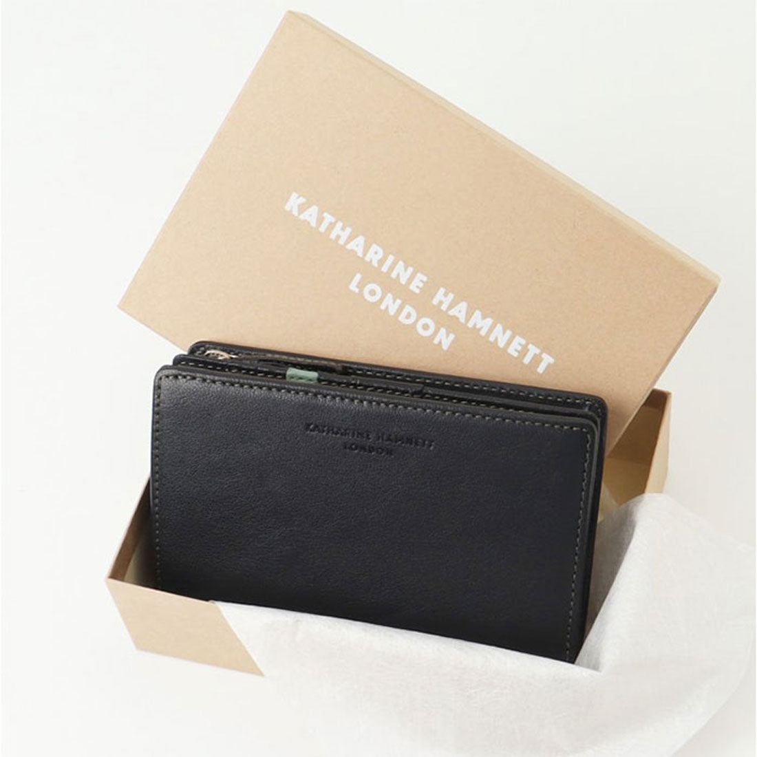 バックヤードファミリー BACKYARD FAMILY KATHARINE HAMNETT LONDON 二つ折り財布 （BLACK） BLACK