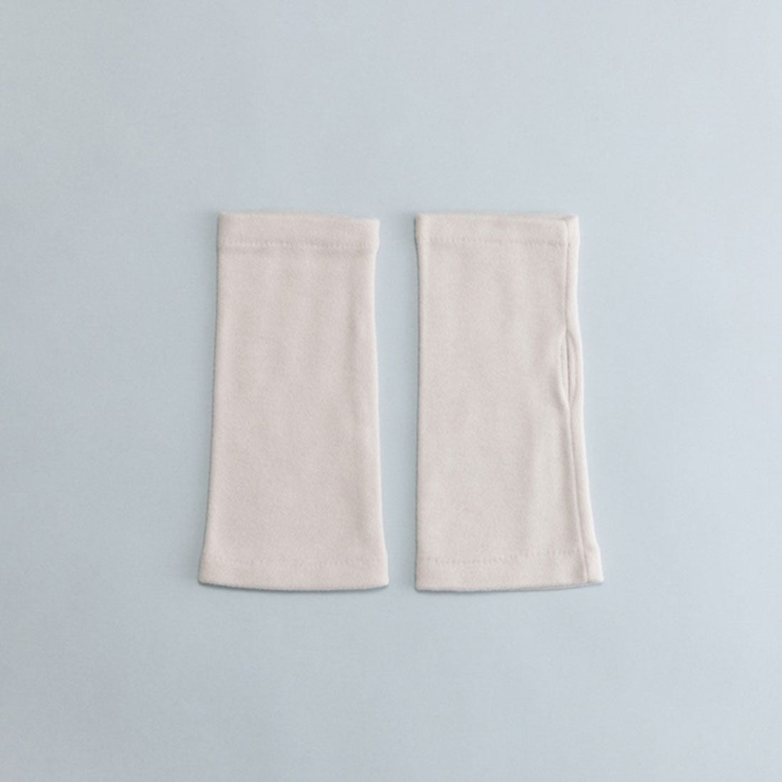 バックヤードファミリー BACKYARD FAMILY UNISEX URUOSU リストウォーマー 保湿 抗菌 吸湿発熱 （ベージュ） ベージュ