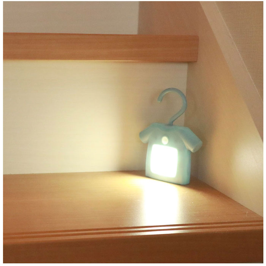 バックヤードファミリー BACKYARD FAMILY LEDライト 電池式 クローゼット 屋内 人感 【返品不可商品】 （ホワイト） ホワイト