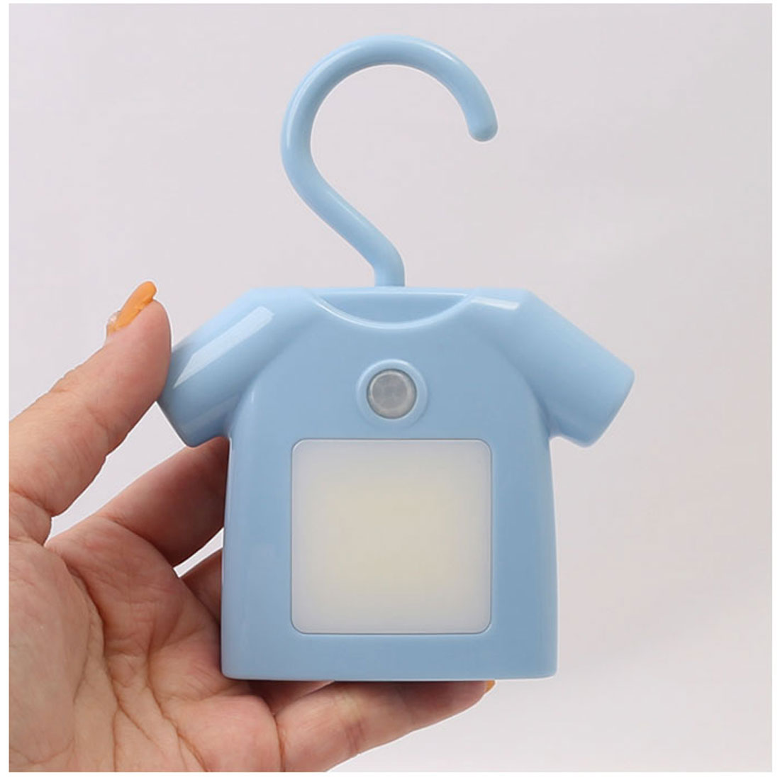 バックヤードファミリー BACKYARD FAMILY LEDライト 電池式 クローゼット 屋内 人感 【返品不可商品】 （ホワイト） ホワイト