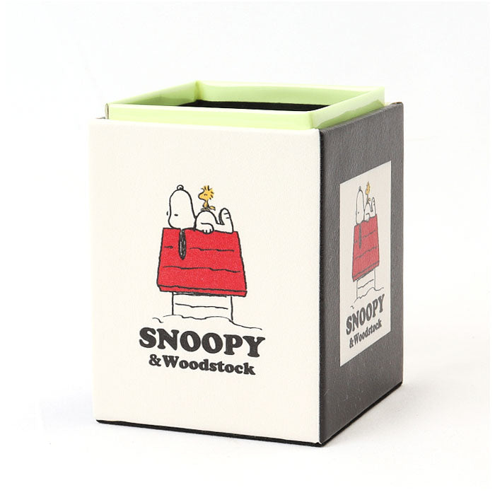 BACKYARD FAMILY BACKYARD FAMILY Snoopy Glow-in-the-Dark Glasses Stand