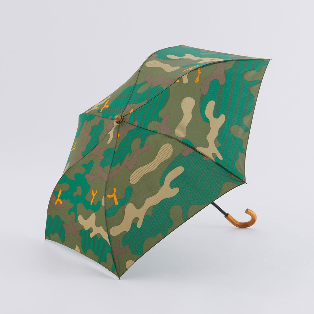 バックヤードファミリー BACKYARD FAMILY 392plus m umbrella middle mini 折り畳み傘 50cm （カモフラージュグリーン） カモフラージュグリーン