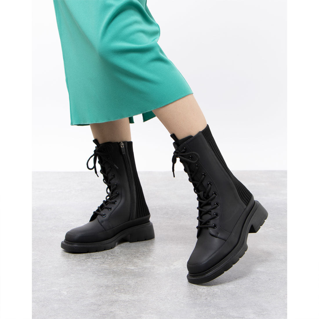 ナチュラルフレックス NATURAL FLEX Back-Knit Lace-Up Ankle Boots