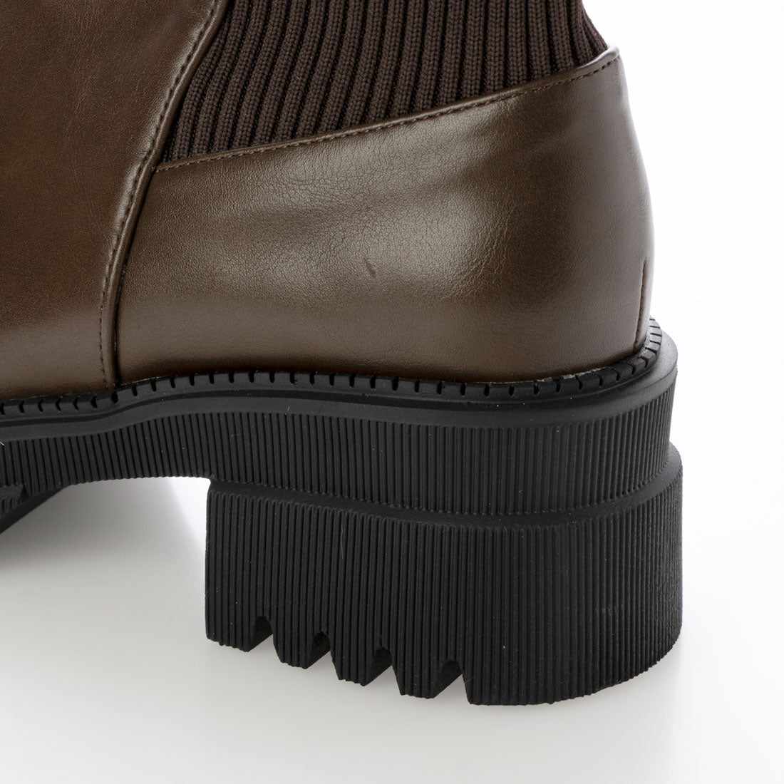 NATURAL FLEX Back-Knit Chelsea Ankle Boots