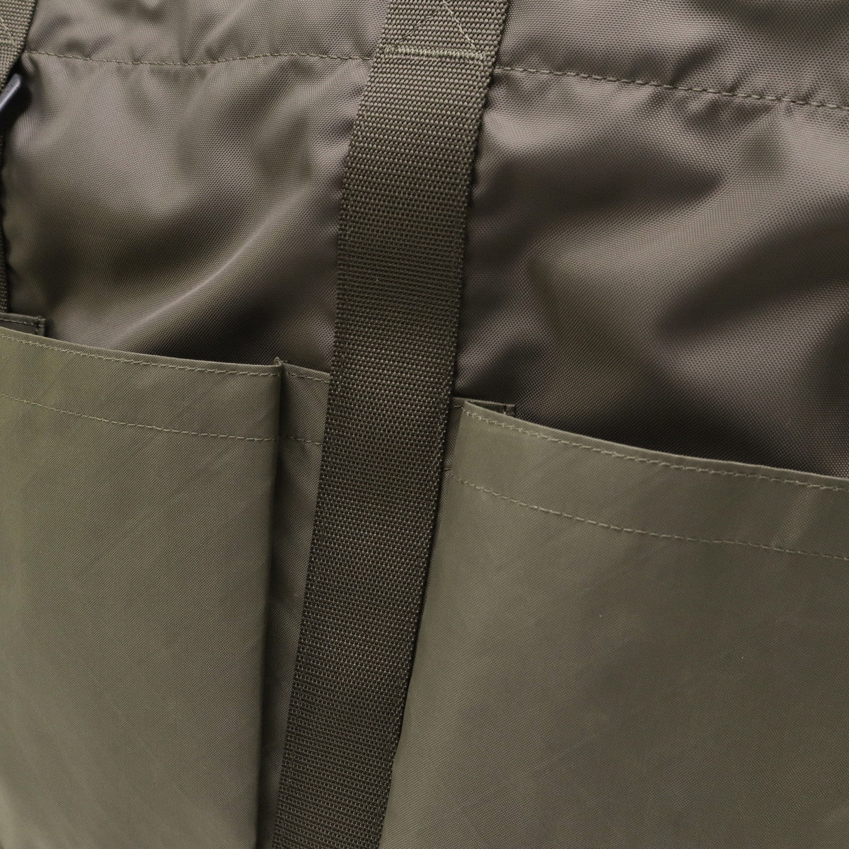 ナンガ NANGA トートバッグ メンズ レディース 大きめ カジュアル おしゃれ 旅行 大容量 トート ショルダー 斜めがけ 2WAY A3 40L 1泊 ECOPAK UR TOTE BAG N2542-3M307Z （OLV） OLV