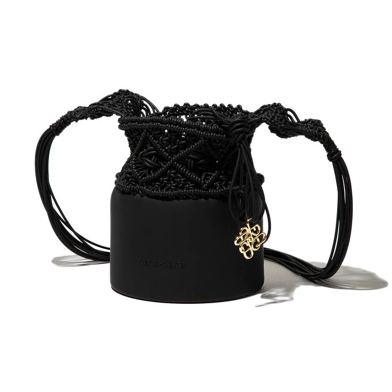 ナナナナ nana-nana ノット  シリコンニット バケットショルダーバッグ（KNOT SILICONE KNITTING BUCKET SHOULDER BAG） （Black） Black