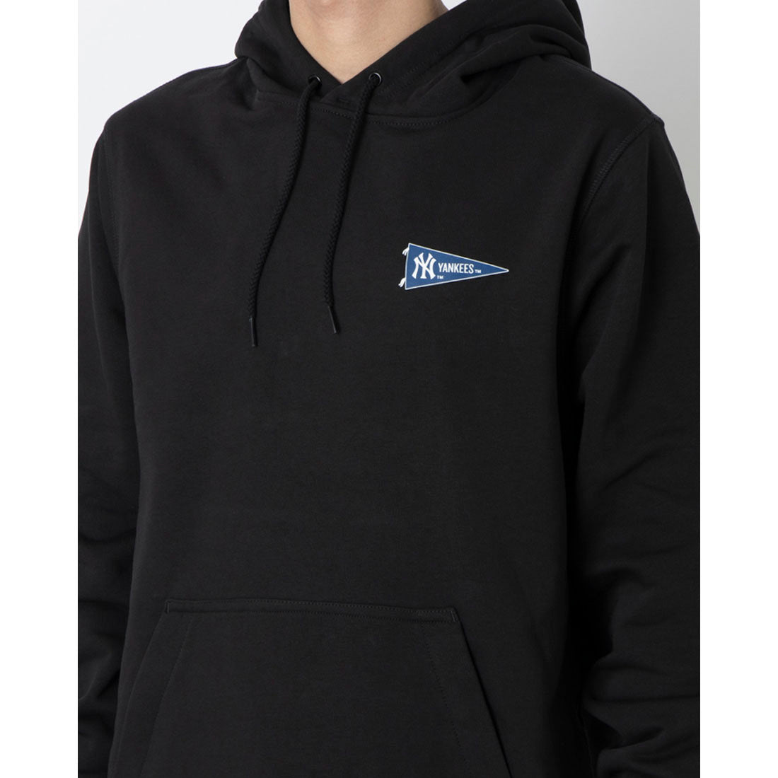 ニューエラ NEW ERA MLB フラッグ グラフィック フーディ パーカー （ブラック） ブラック