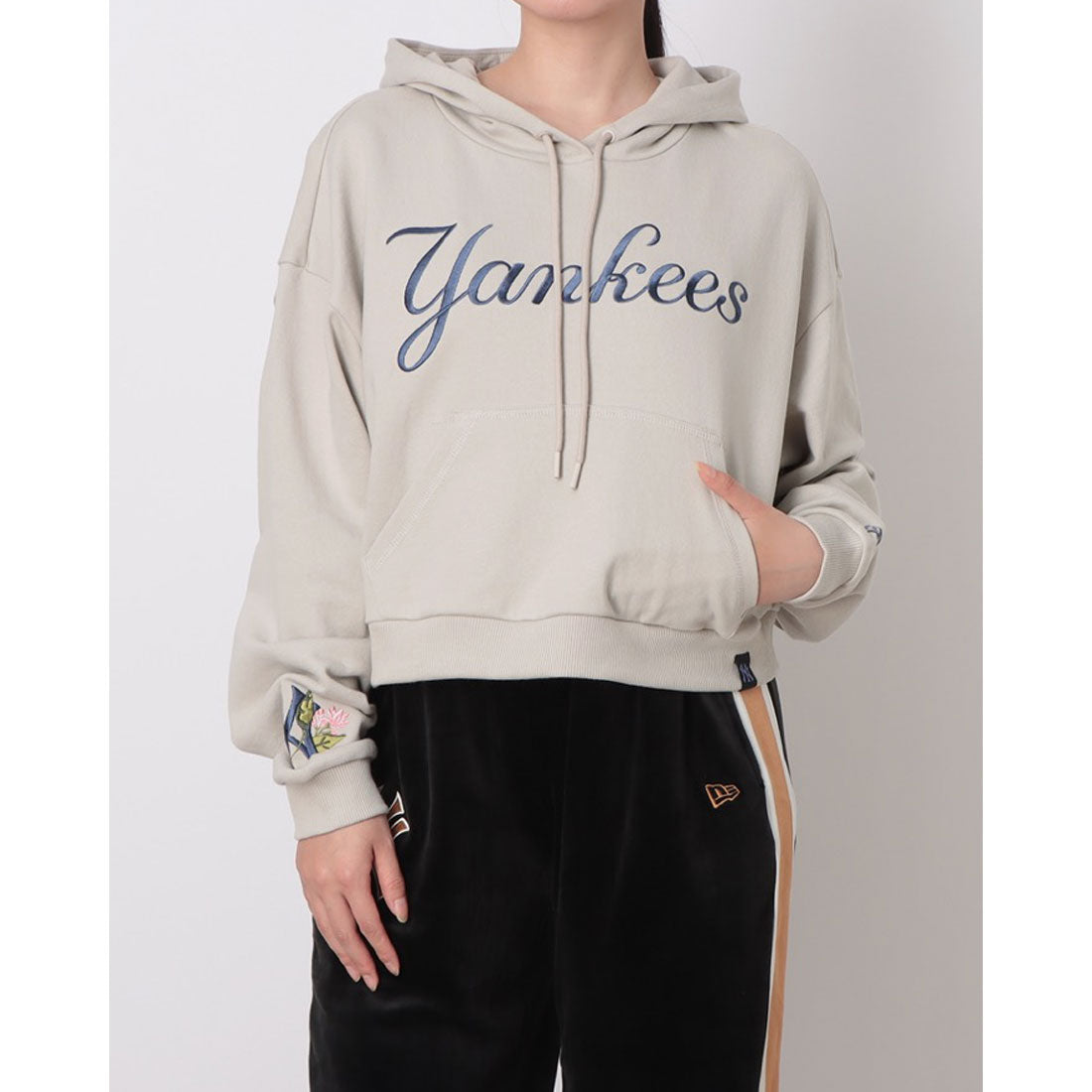 ニューエラ NEW ERA NEW ERA ニューエラ レディース クロップフーディー スウェット パーカー MLB GRPHC CROP HOODIE （NY グレー） NY グレー