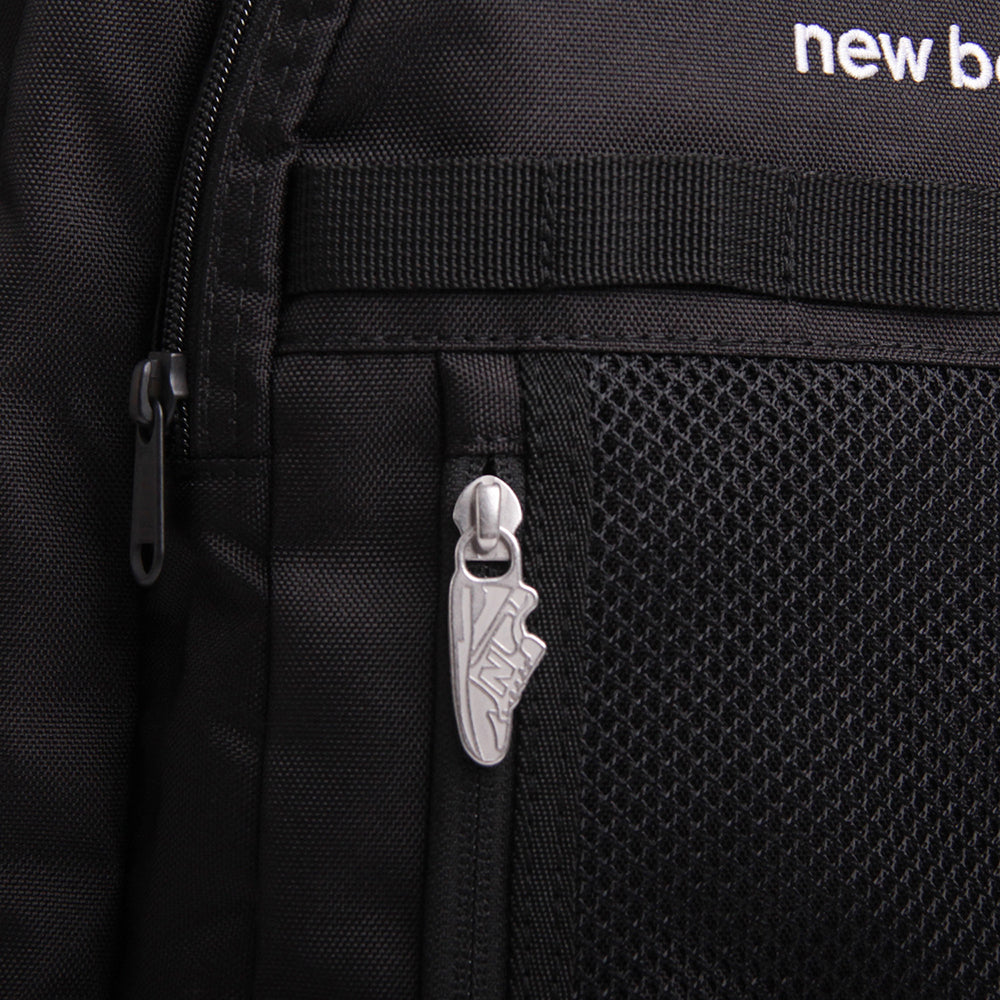 ニューバランス New Balance 【NewBalance】DAY PACK 32L AC95340 （クロ） クロ