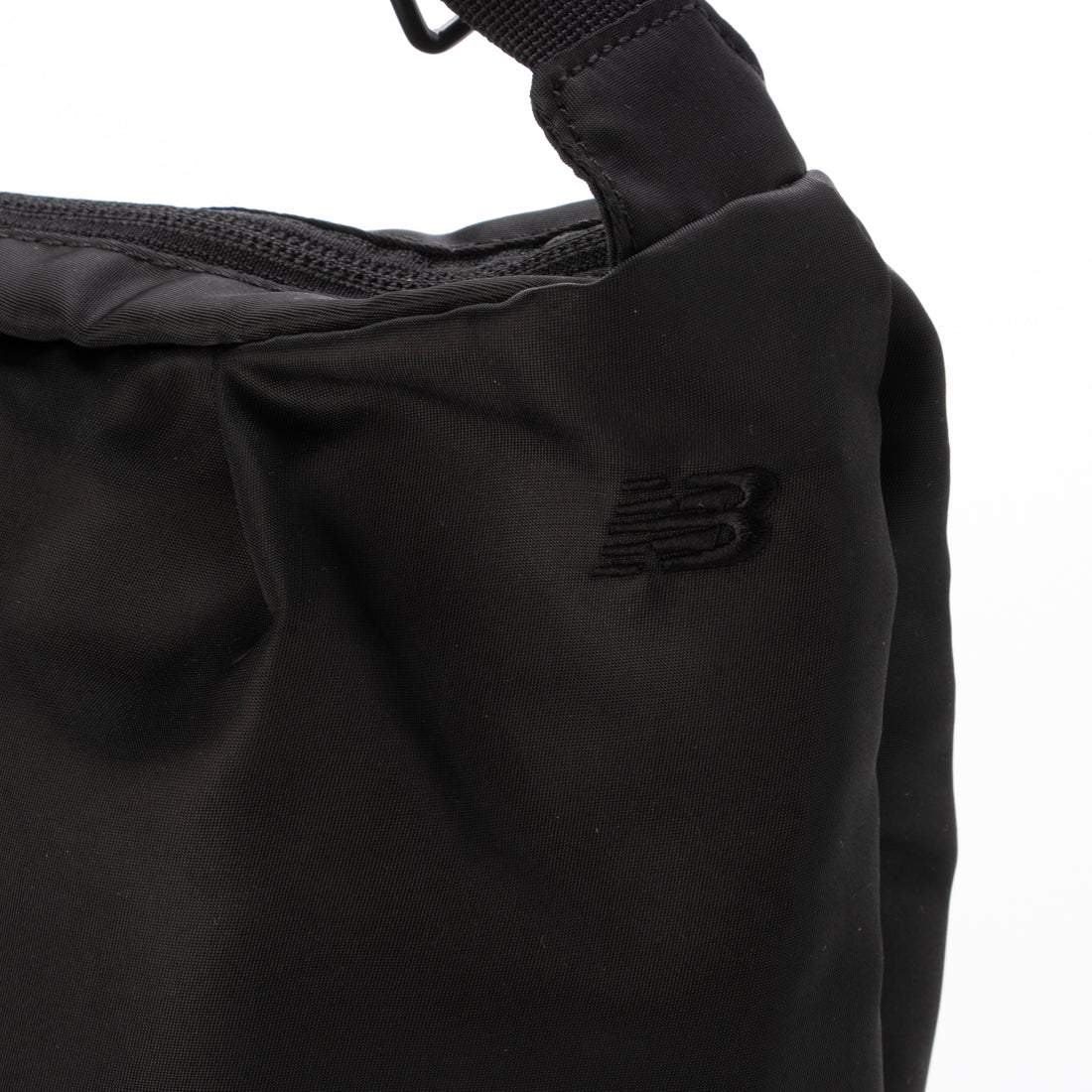 New Balance NYLON LIGHT HALF MOON BAG nylon Light Half Moon