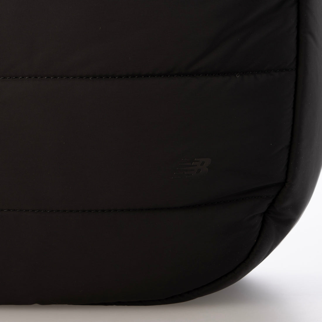 ニューバランス New Balance PUFFER HALF MOON BAG パファー ハーフムーン ショルダー バッグ （ブラック） ブラック