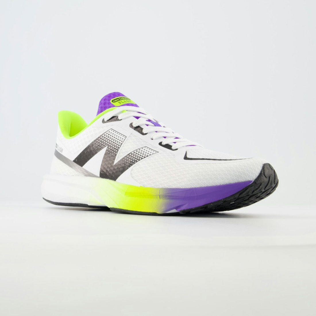 ニューバランス New Balance メンズ スニーカー ダイナソフト フラッシュ MFLSH 23N DynaSoft Flash v7 ランニング トレーニング 軽量 （ホワイト/マルチ(23N)） ホワイト/マルチ(23N)