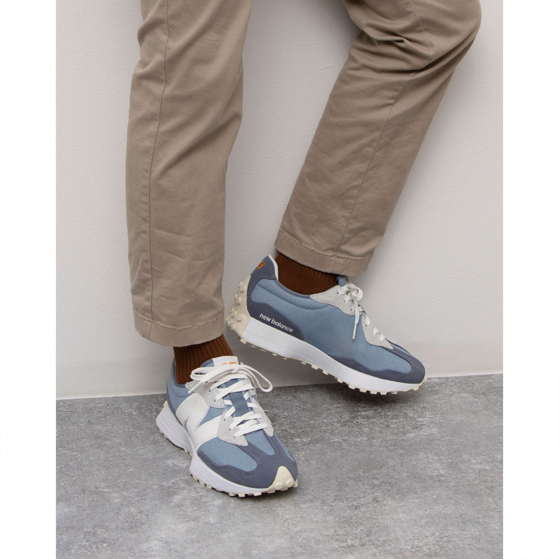 ニューバランス New Balance メンズスニーカー 327シリーズ （BLUE） BLUE