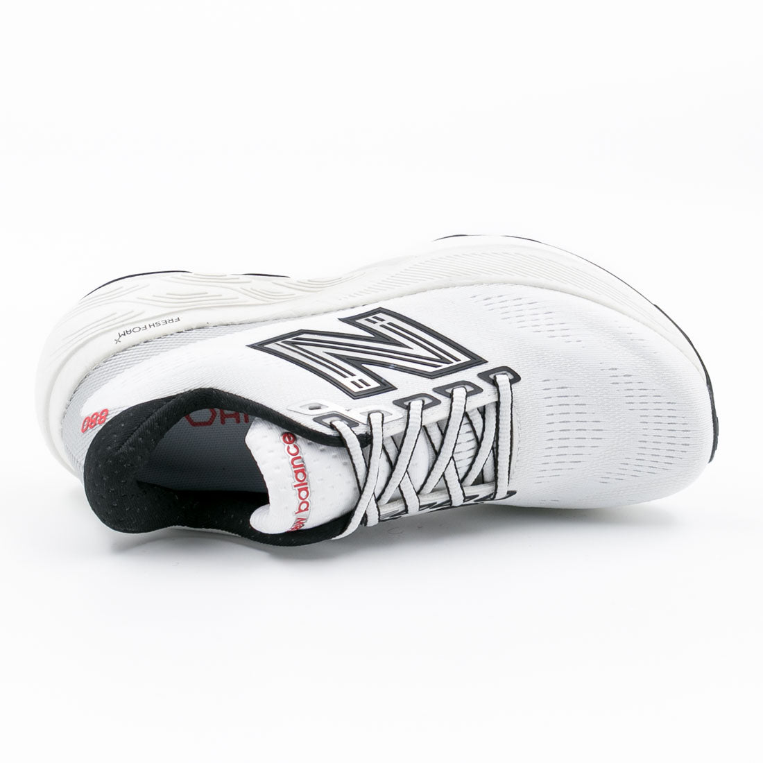 ニューバランス New Balance レディース スニーカー Fresh Foam X 880 v15 W880 ウォーキング ランニング 歩きやすい 疲れにくい （ホワイト/ブラック(O15)） ホワイト/ブラック(O15)