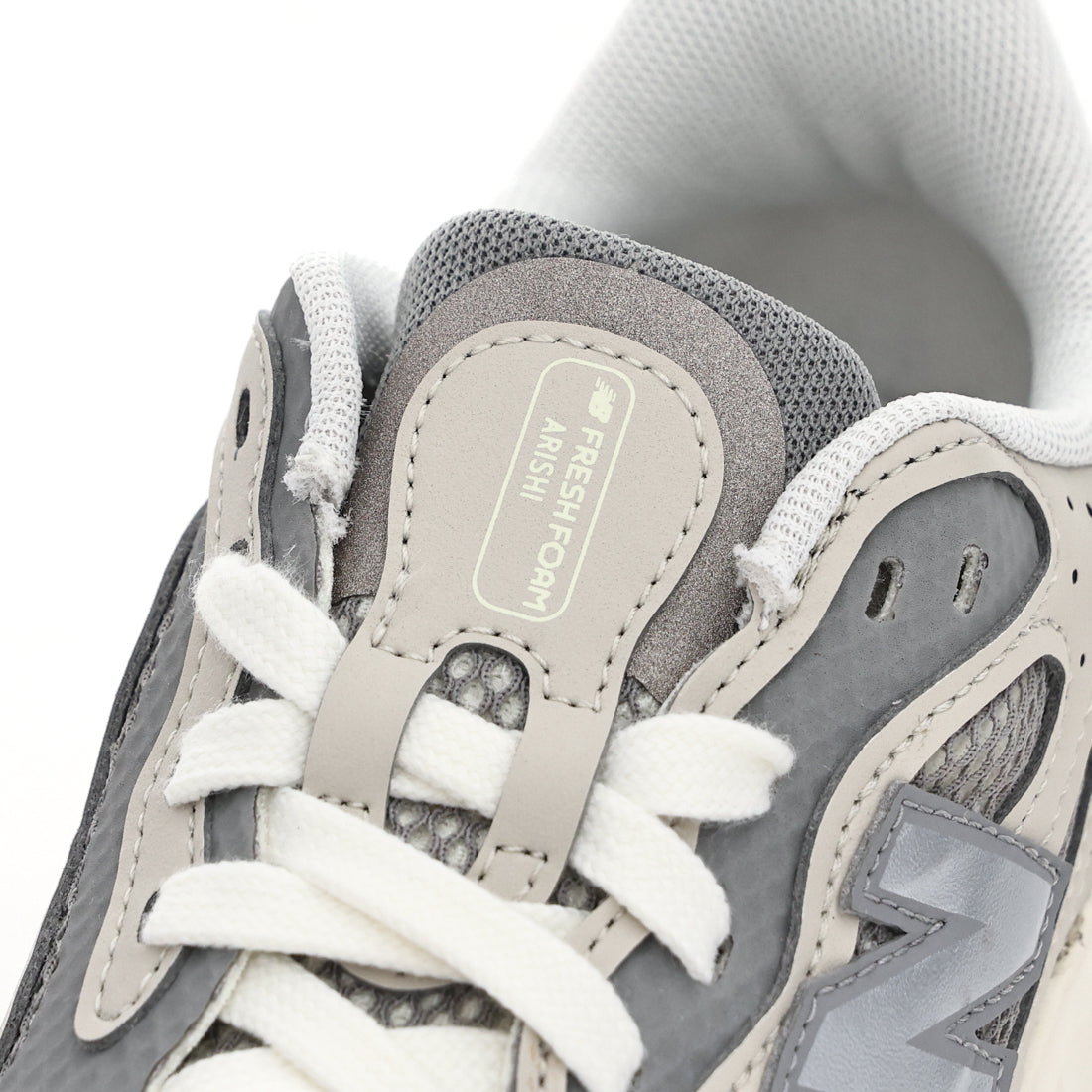 ニューバランス New Balance レディース スニーカー Fresh Foam Arishi v4 TM4 ランニング トレーニング ウォーキング グレー 運動靴 （グレー(TM4)） グレー(TM4)